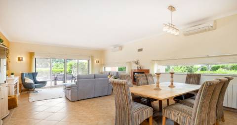 Moradia frente golf com quatro quartos e piscina, Carvoeiro - Algarve