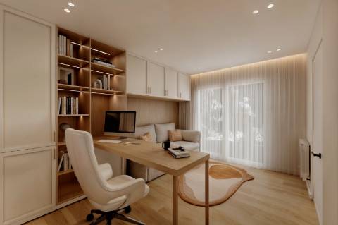 Moradia T5 isolada (A+) com 4 WC, varandas amplas, jardim relvado, garagem e vista desafogada.