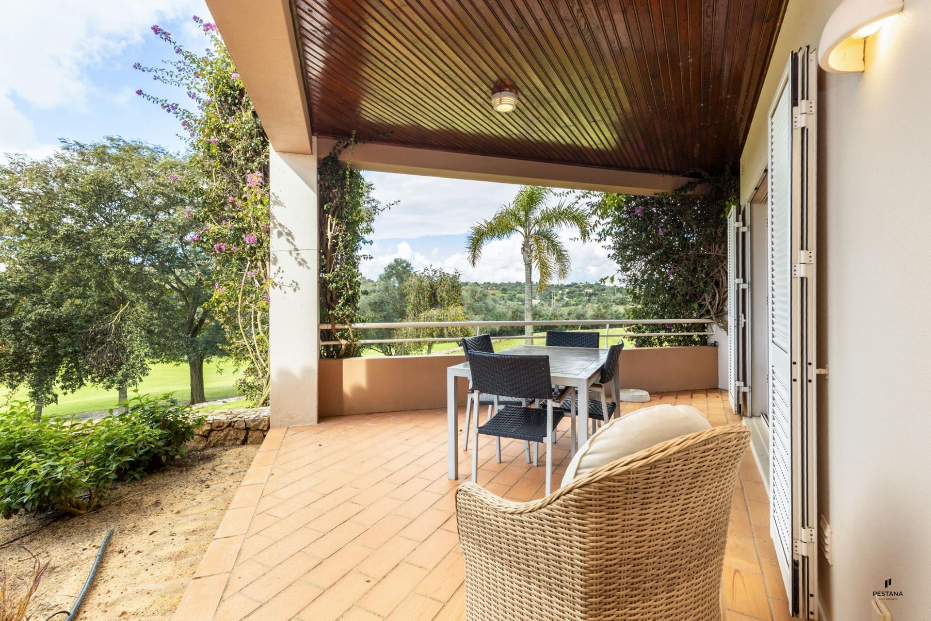 Apartamento T2 situado em Vale da Pinta, Carvoeiro