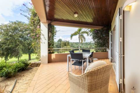 Apartamento T2 situado em Vale da Pinta, Carvoeiro