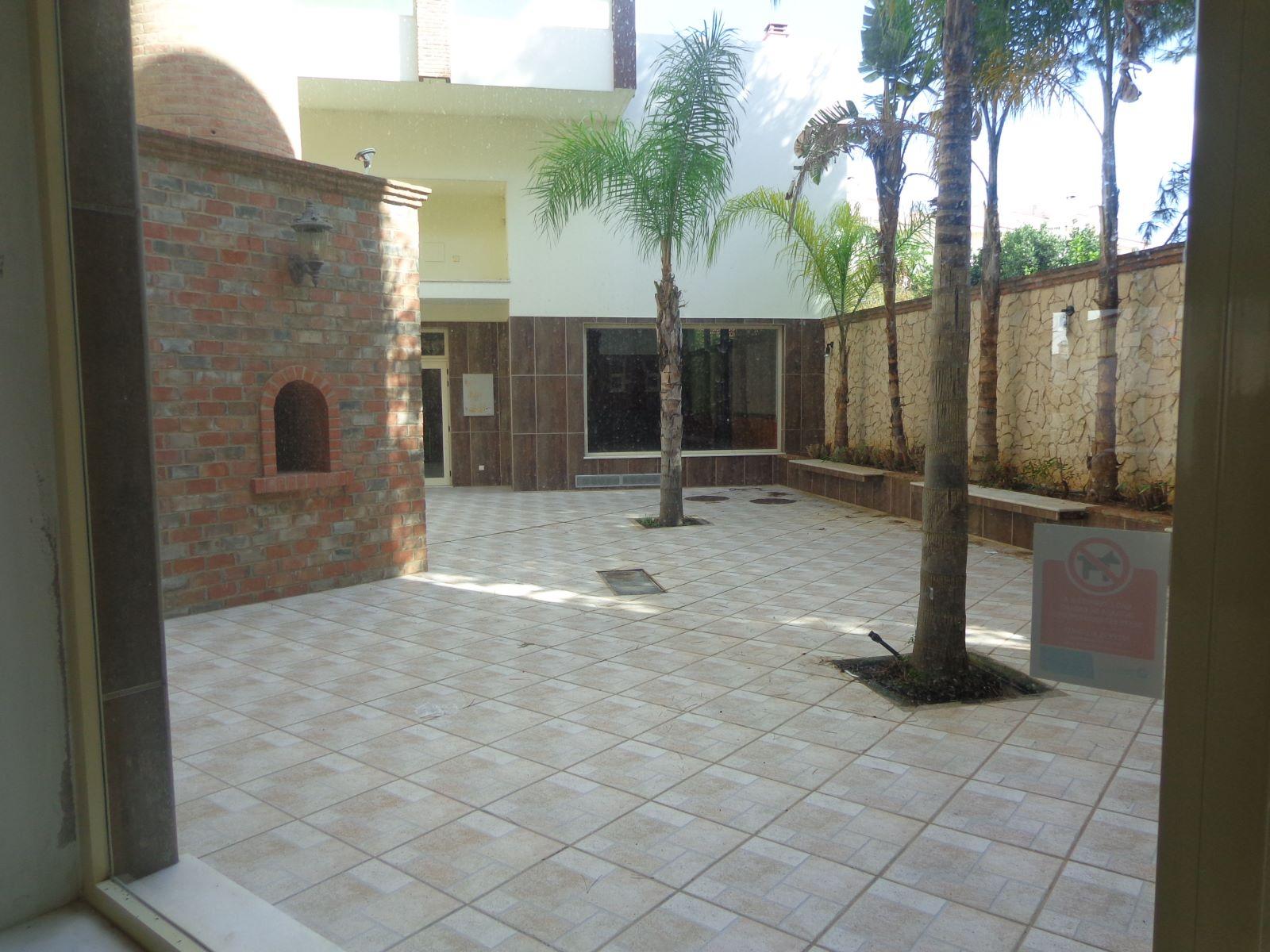 Ferragudo - loja no centro