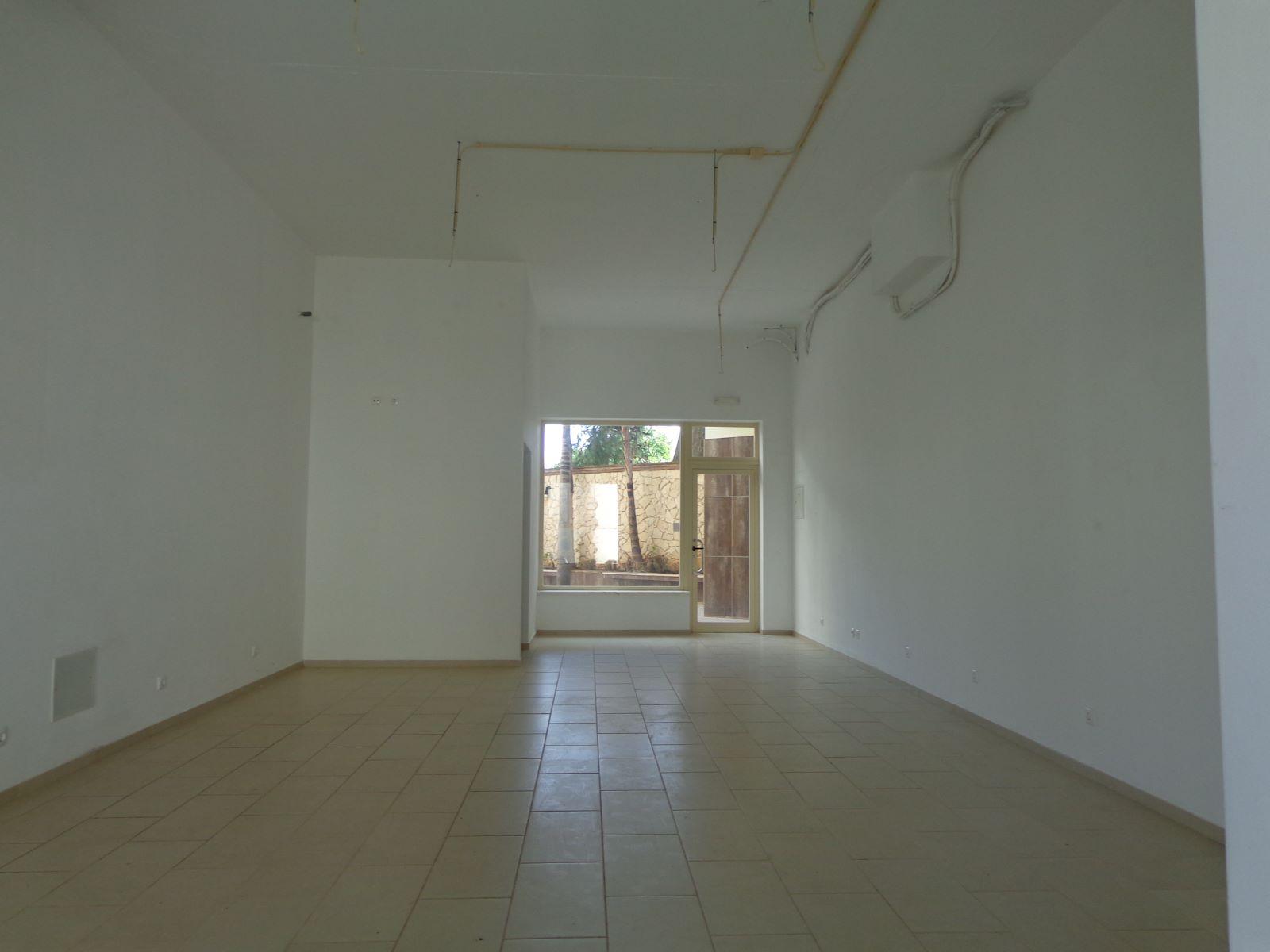 Ferragudo - loja no centro