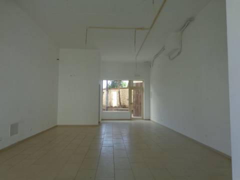 Ferragudo - loja no centro