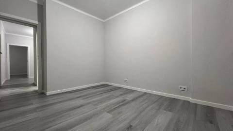 Apartamento T3 na Avenida 25 de Abril