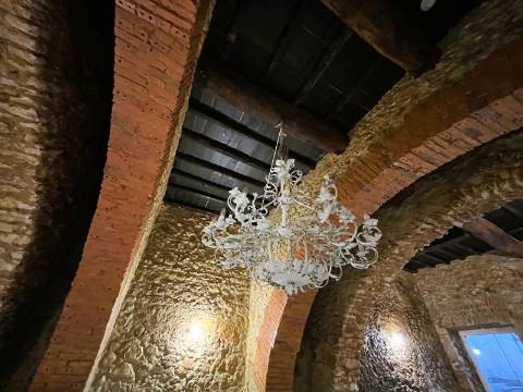 Oportunidade Exclusiva de Investimento - Conjunto de Dois Prédios Totalmente Renovados em Portimão