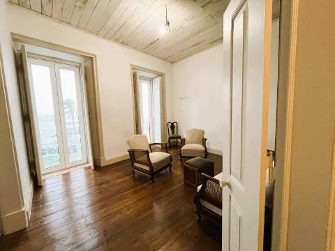 Oportunidade Exclusiva de Investimento - Conjunto de Dois Prédios Totalmente Renovados em Portimão