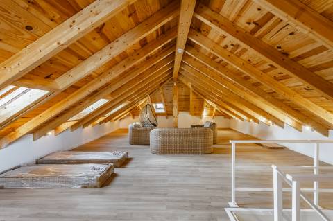 Oportunidade Exclusiva de Investimento - Conjunto de Dois Prédios Totalmente Renovados em Portimão