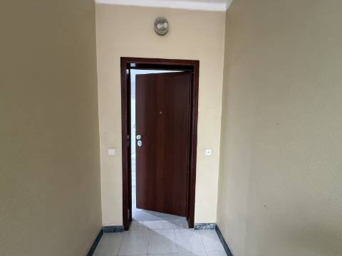 Apartamento T2 na Avenida de Ceuta em Quarteira