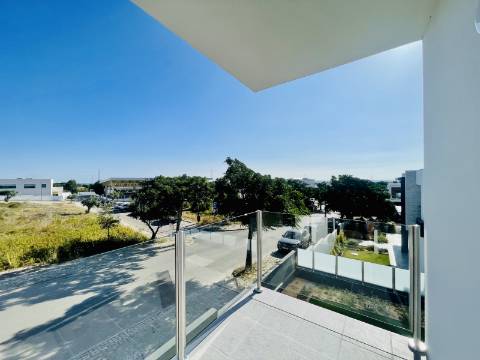 Moradia T4 nas Casas da Quinta em Palmela - Luxo, Conforto e Modernidade (Em Construção)