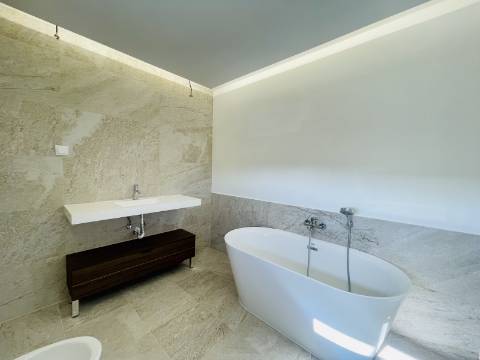 Moradia T4 nas Casas da Quinta em Palmela - Luxo, Conforto e Modernidade (Em Construção)