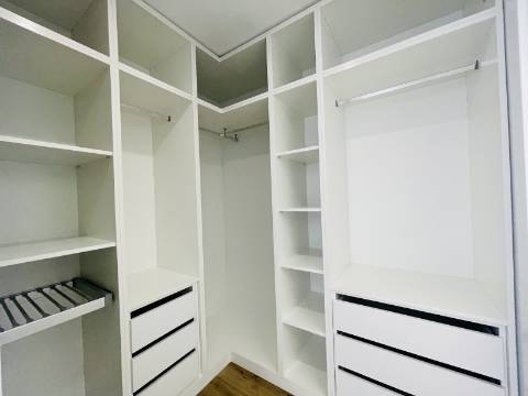 Moradia T4 nas Casas da Quinta em Palmela - Luxo, Conforto e Modernidade (Em Construção)