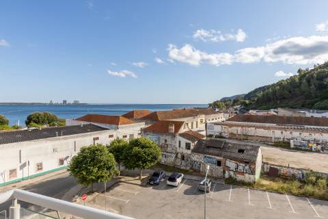 Apartamento T3 de Luxo com Vista Mar e Tróia a 200m da Praia - Saboaria, Setúbal