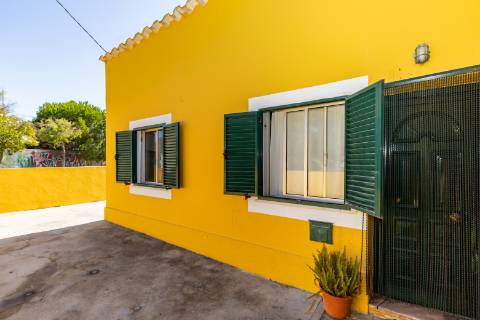 Moradia T2 no Bairro dos Pinheirinhos em Setúbal