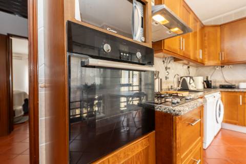 Apartamento T3 com garagem no Bairro São Gabriel em Setúbal