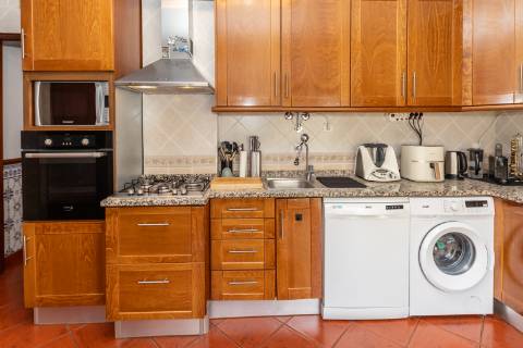 Apartamento T3 com garagem no Bairro São Gabriel em Setúbal