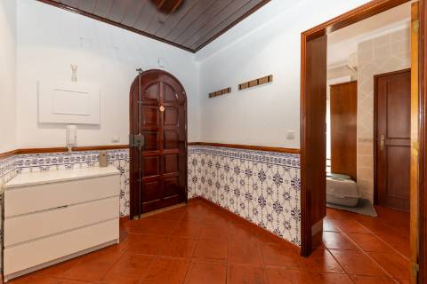 Apartamento T3 com garagem no Bairro São Gabriel em Setúbal