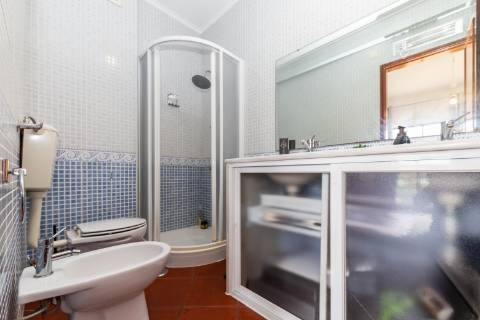 Apartamento T3 com garagem no Bairro São Gabriel em Setúbal