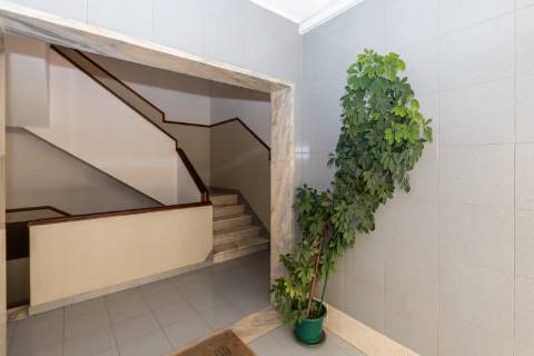 Apartamento T3 com garagem no Bairro São Gabriel em Setúbal