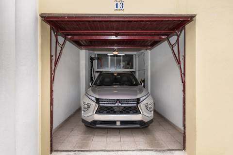 Apartamento T3 com garagem no Bairro São Gabriel em Setúbal