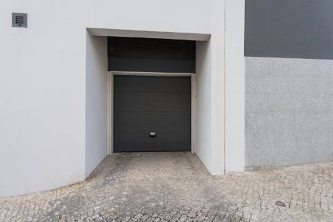 Apartamento T2 à venda na Quinta do Conventinho, Loures