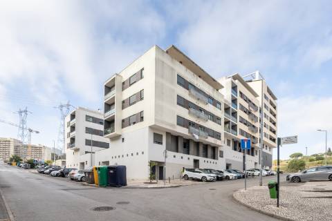 Apartamento T2 à venda na Quinta do Conventinho, Loures