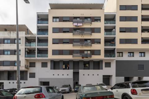 Apartamento T2 à venda na Quinta do Conventinho, Loures