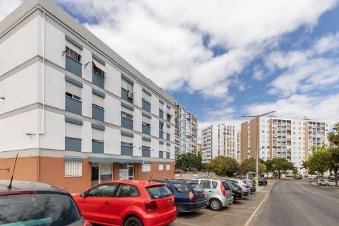 Apartamento T1 no Miratejo em Corroios - Excelente Localização