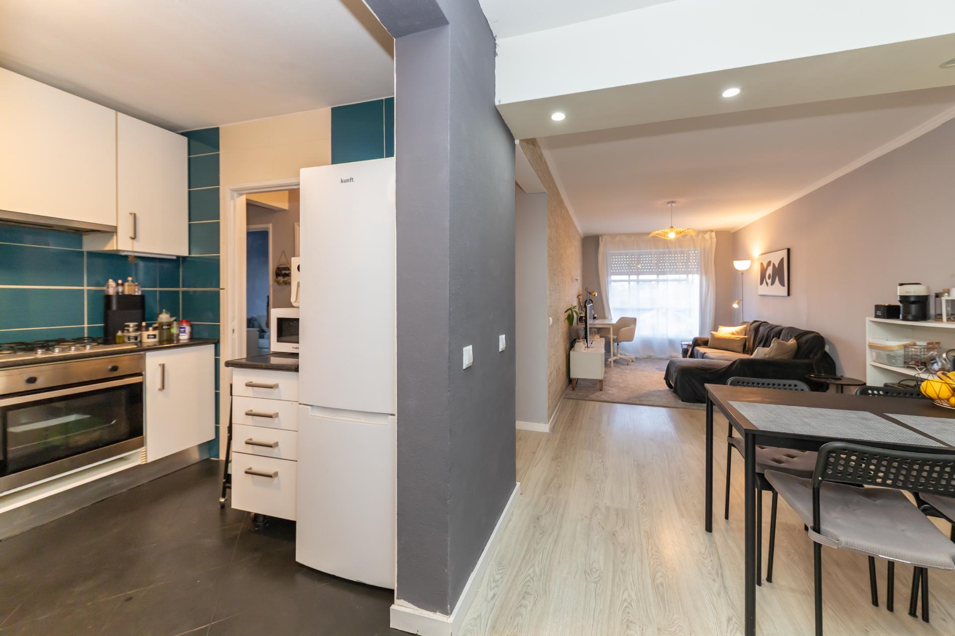 Apartamento T2 Renovado em Setúbal com Elevador | Pronto a Habitar