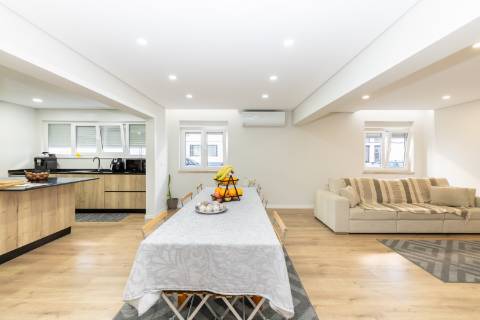 Apartamento T2 nas Manteigadas, Setúbal - Com muita luz natural