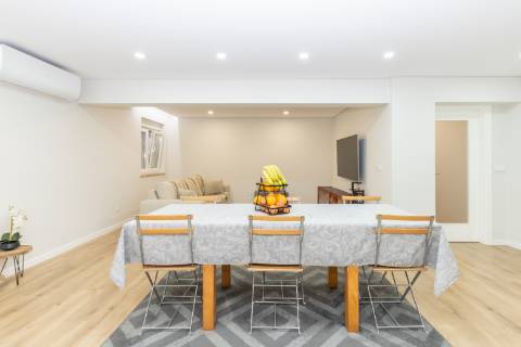 Apartamento T2 nas Manteigadas, Setúbal - Com muita luz natural