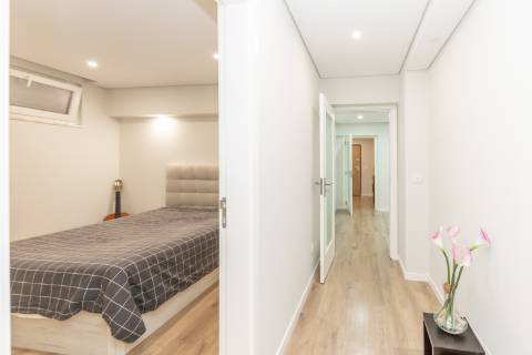 Apartamento T2 nas Manteigadas, Setúbal - Com muita luz natural