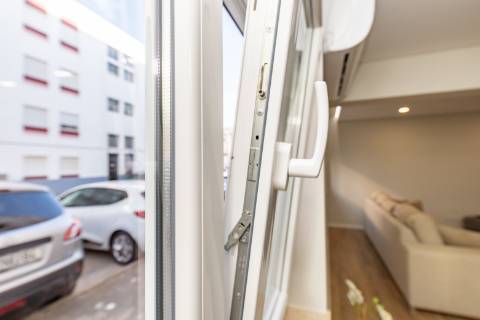 Apartamento T2 nas Manteigadas, Setúbal - Com muita luz natural