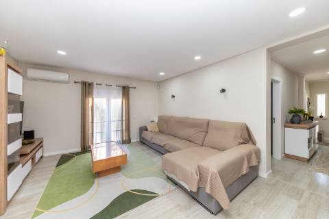 Moradia T3 Geminada em Vendas de Azeitão