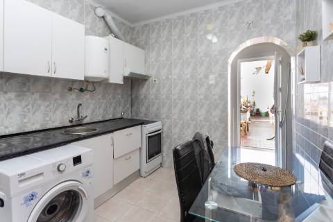 Apartamento T1 com Varanda na Moita | Baixa da Banheira