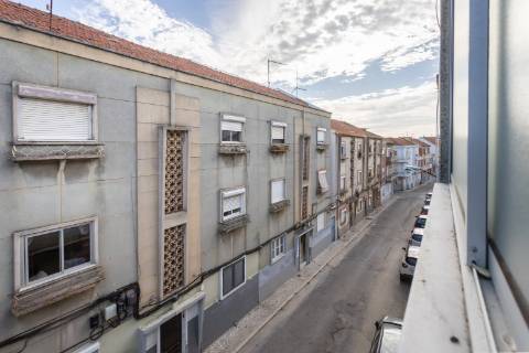 Apartamento T1 com Varanda na Moita | Baixa da Banheira