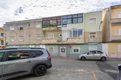 Apartamento T1 com Varanda na Moita | Baixa da Banheira