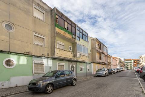 Apartamento T1 com Varanda na Moita | Baixa da Banheira