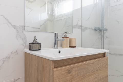 Moradia T3+1 em Banda como Nova com pátio e Vista Castelo de Palmela - Aires