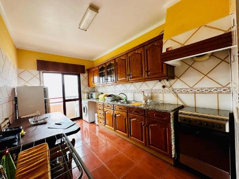 Arrendamento T2 com parqueamento - Hospital