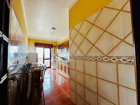 Arrendamento T2 com parqueamento - Hospital