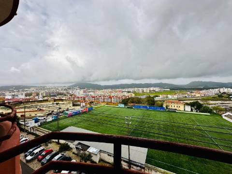 Arrendamento T2 com parqueamento - Hospital