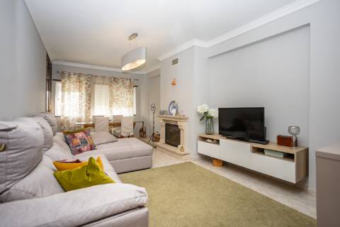 Apartamento T2 no Vale do Cobro - Setúbal