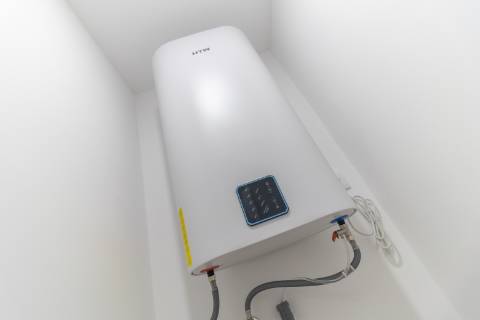 Apartamento T3 Remodelado com zona exterior comum junto ao parque em Vanicelos, Setúbal