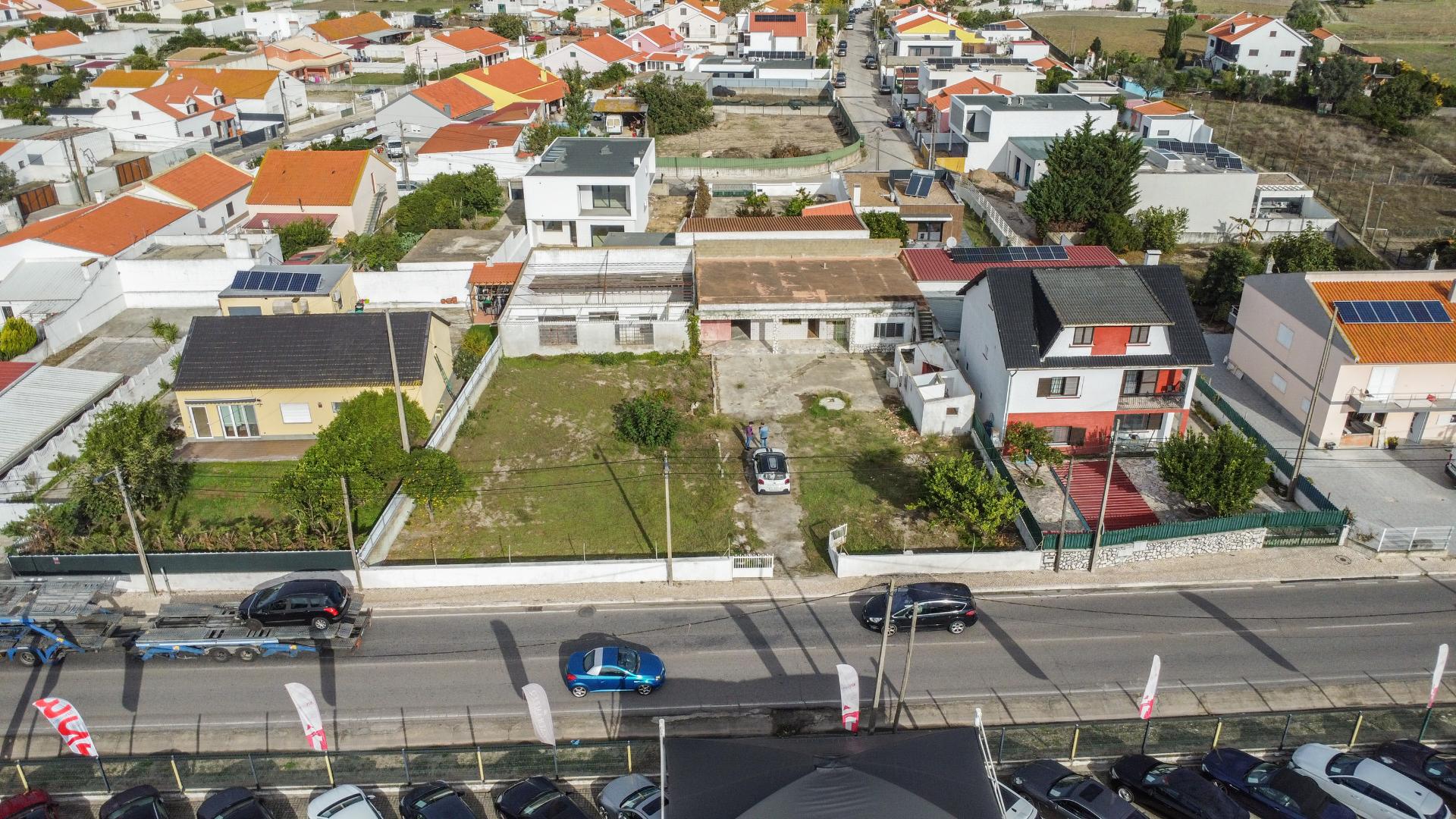 Lote Terreno Sarilhos Grandes junto à nacional, Montijo