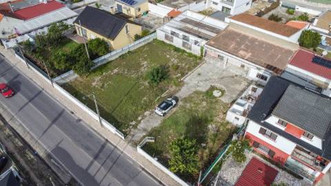 Lote Terreno Sarilhos Grandes junto à nacional, Montijo