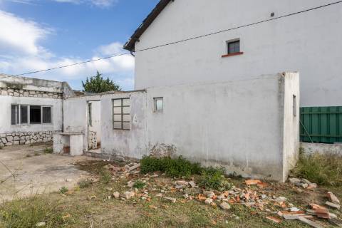 Lote Terreno Sarilhos Grandes junto à nacional, Montijo