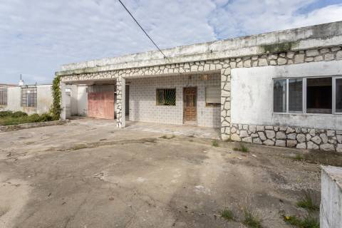 Lote Terreno Sarilhos Grandes junto à nacional, Montijo