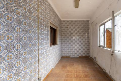 Lote Terreno Sarilhos Grandes junto à nacional, Montijo