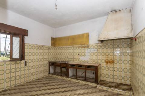 Lote Terreno Sarilhos Grandes junto à nacional, Montijo