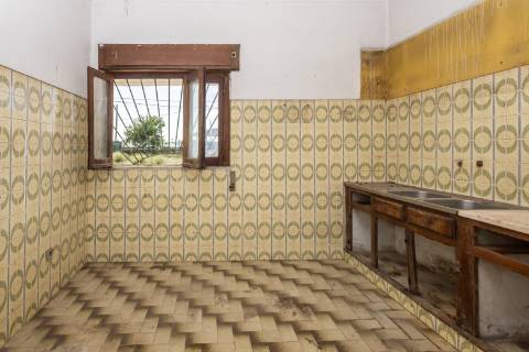 Lote Terreno Sarilhos Grandes junto à nacional, Montijo